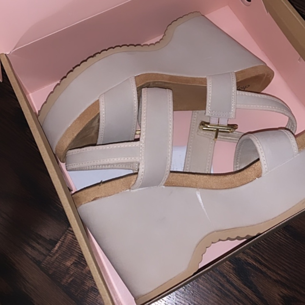CHARLOTTE RUSSE WEDGES - Picture 2 of 2